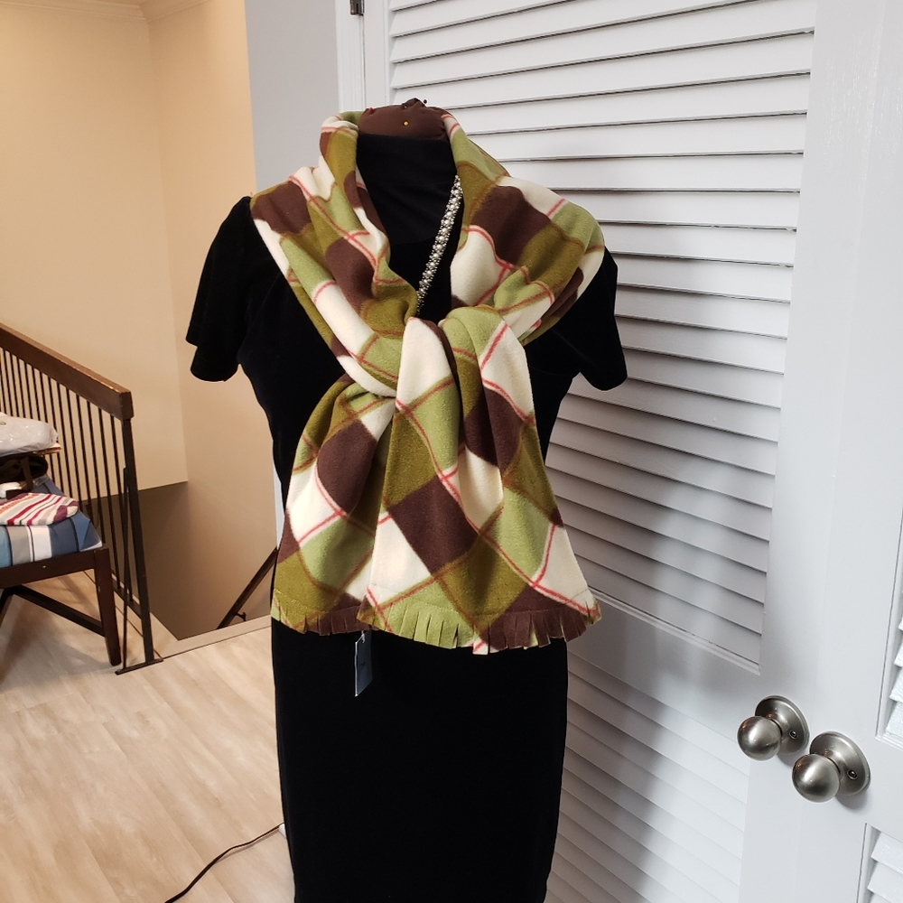 Fall/ Winter scarf - Picture 3 of 3